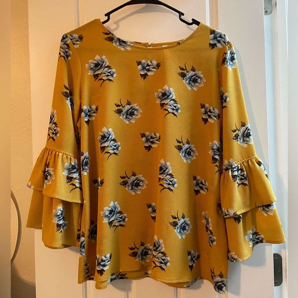 Xhileration Dress Shirt Size M